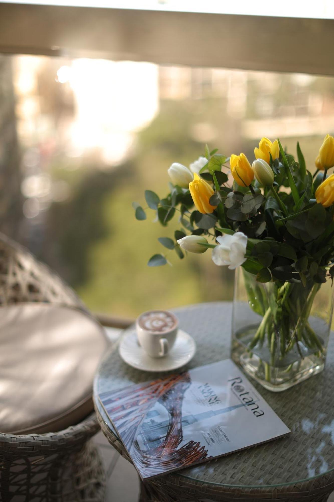 Hotel Gefinor Rotana - Beirut Exterior foto A bouquet of flowers