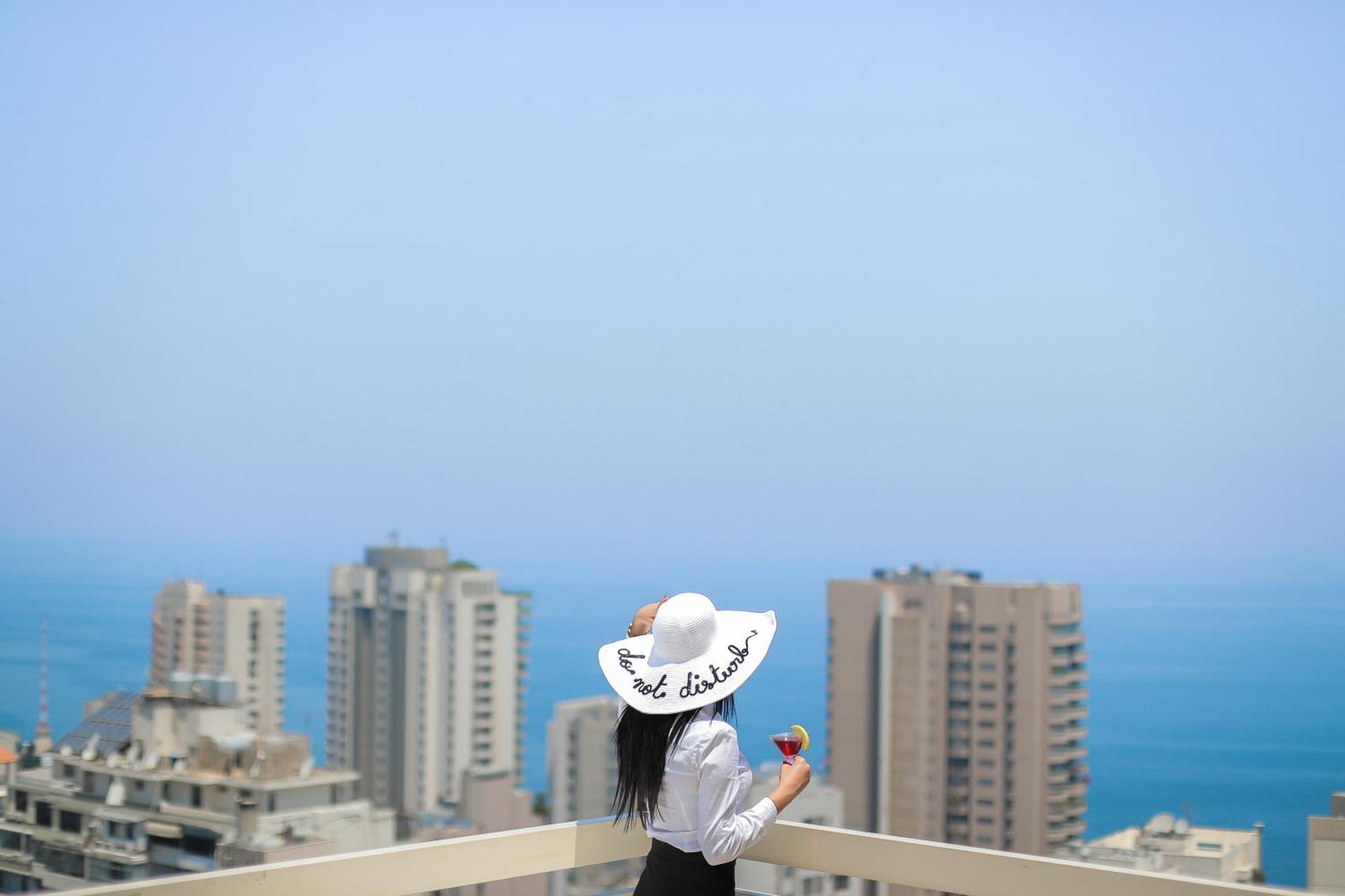 Hotel Gefinor Rotana - Beirut Exterior foto View of the city