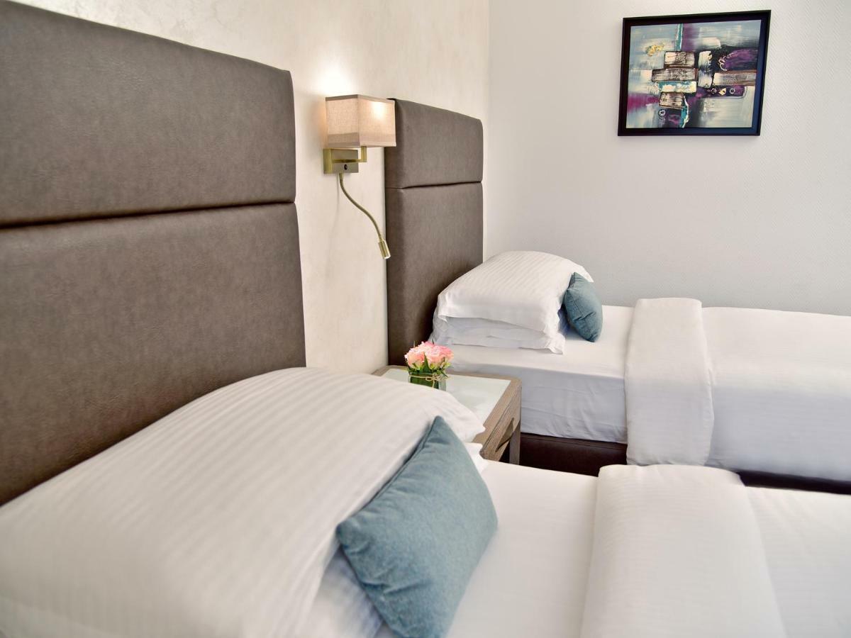 Hotel Gefinor Rotana - Beirut Exterior foto Deluxe Room